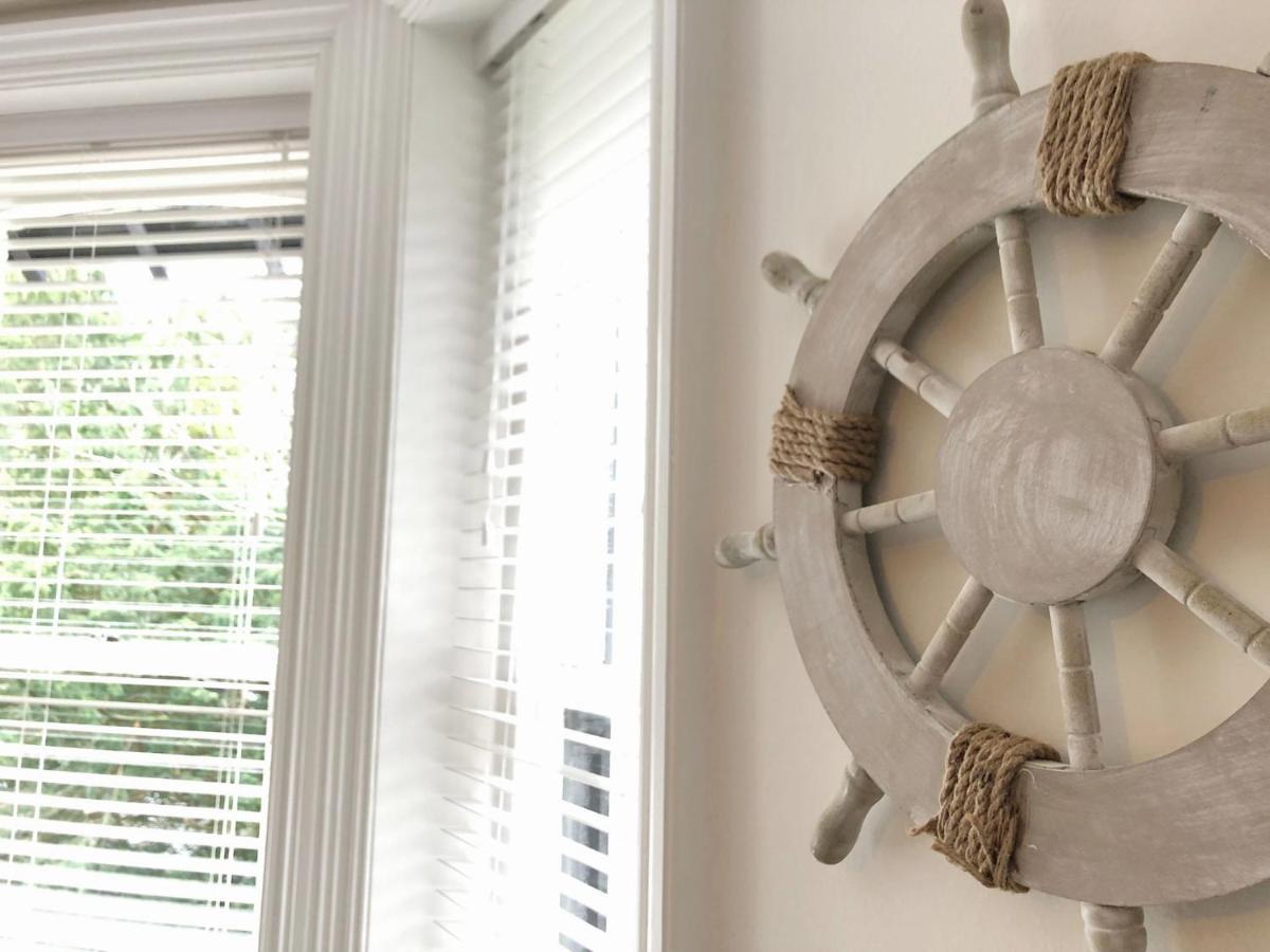 Sail Away. 1-Bed Apartment Close To The Beach 본머스 외부 사진
