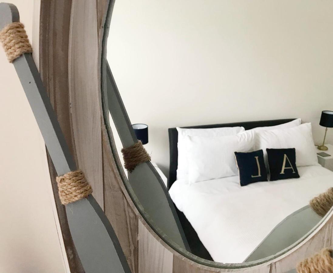 Sail Away. 1-Bed Apartment Close To The Beach 본머스 외부 사진
